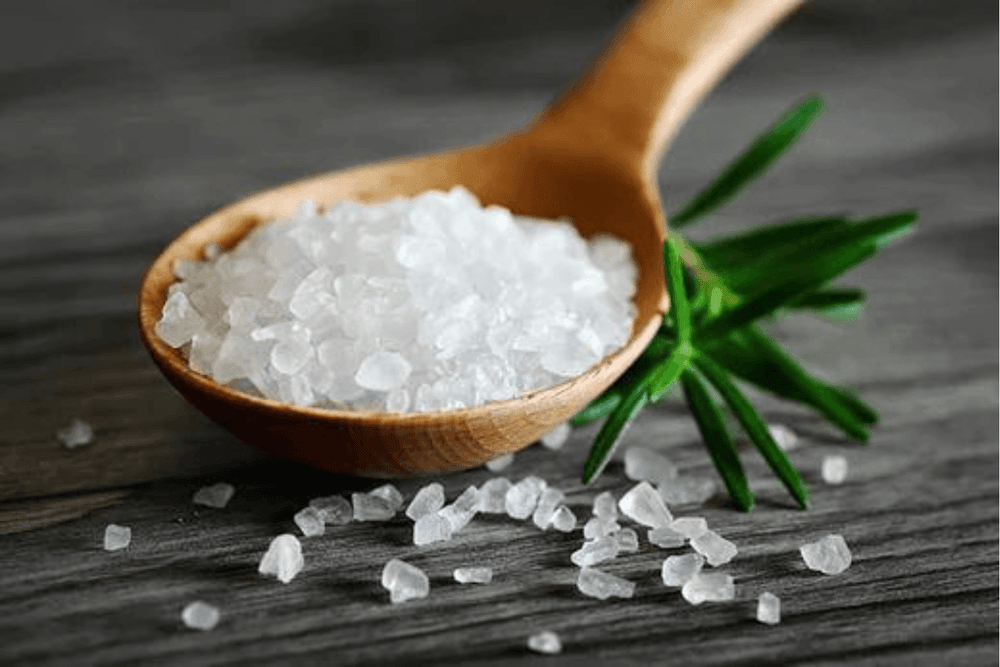 Image of a spoon with salt